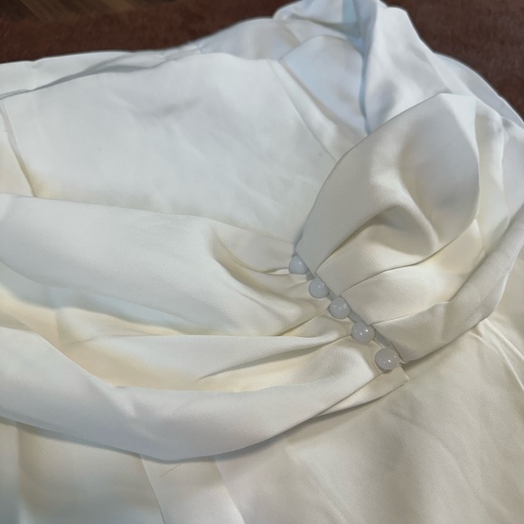 WHITE BOW FRONT SHORT DRESS - Picture 4 of 5